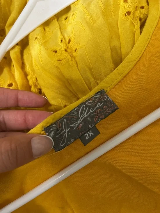 Jodee brand 2XL Yellow Eyelet V-Neck Summer Dress - Picture 2 of 2